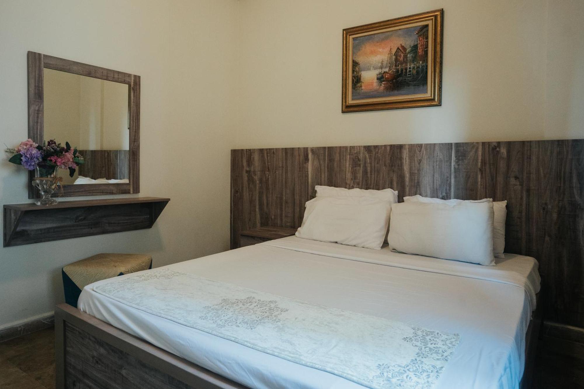 Holiday Suites Hotel & Beach Resort Jounieh Eksteriør billede