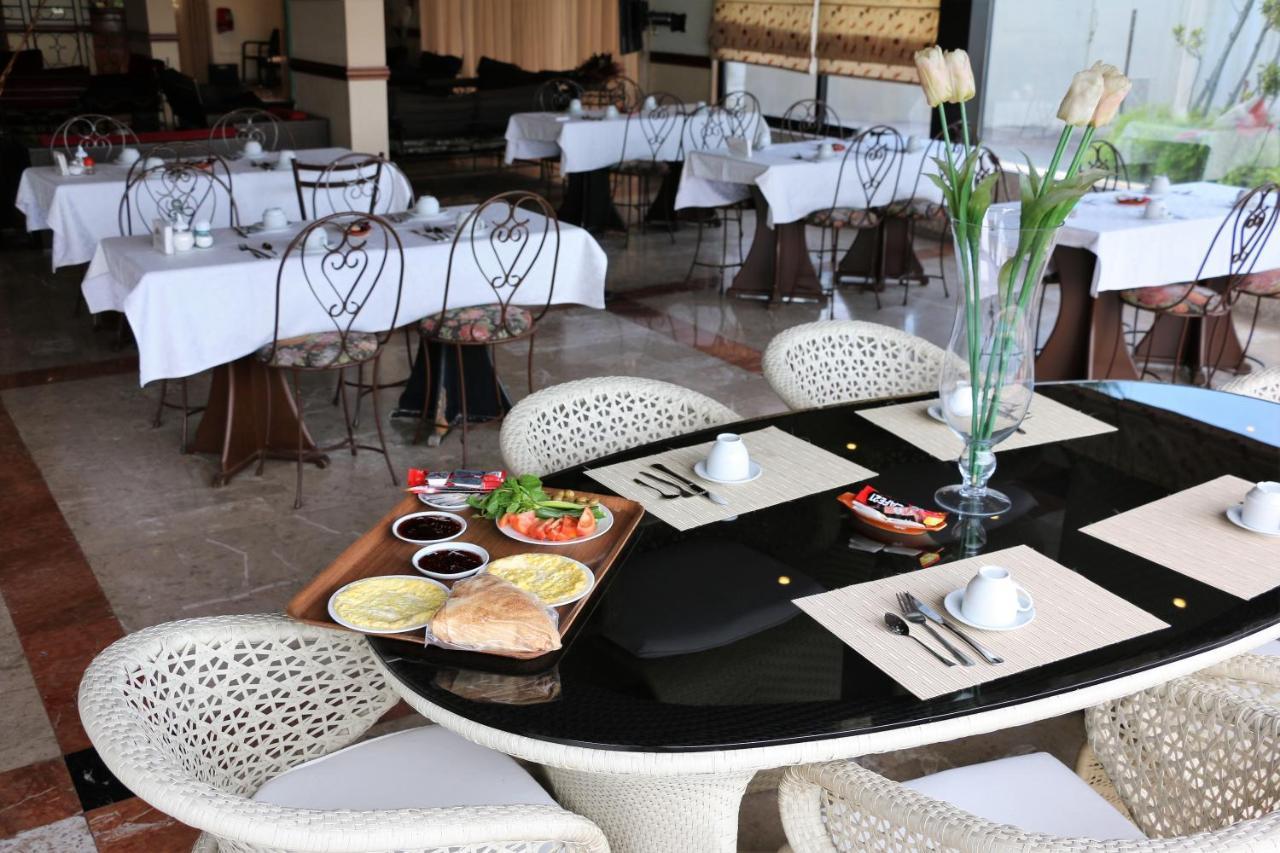 Holiday Suites Hotel & Beach Resort Jounieh Eksteriør billede