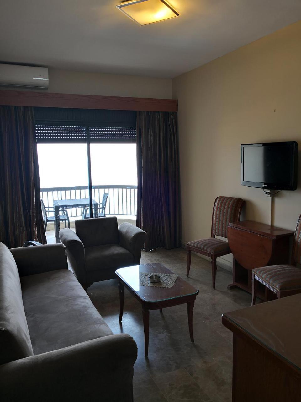 Holiday Suites Hotel & Beach Resort Jounieh Eksteriør billede